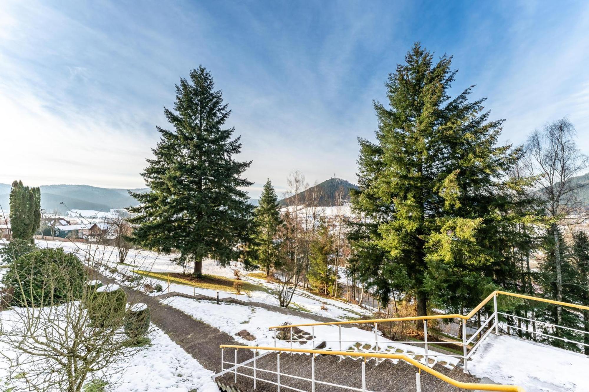 Juri5 In Baiersbronn Mit Pool Apartamento Exterior foto